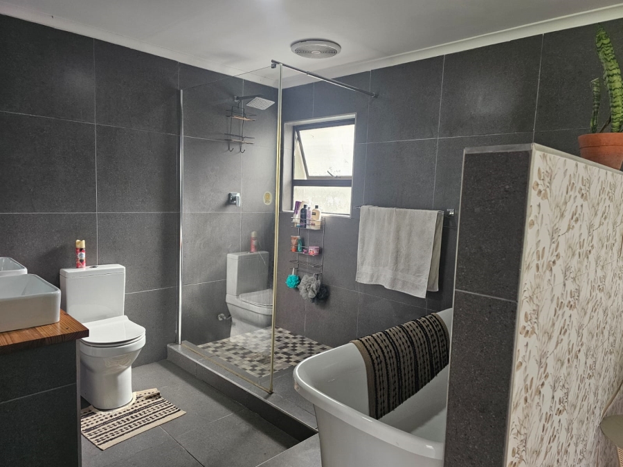 3 Bedroom Property for Sale in Windsor Park Western Cape